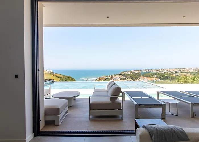 Villa Barthelemy, Ericeira Luxury *