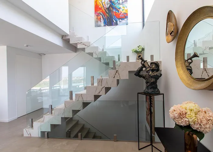 Villa Barthelemy, Ericeira Luxury *