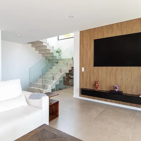 Barthelemy, Ericeira Luxury Villa